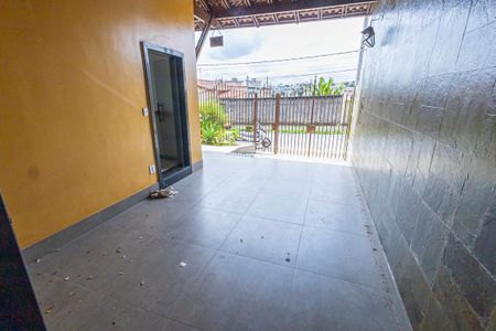 Casa à venda com 200m², 5 quartos e 2 vagasVaranda / garagem