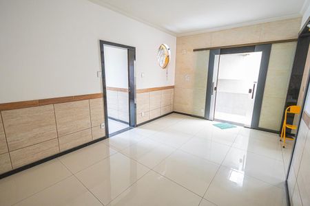 Casa à venda com 200m², 5 quartos e 2 vagascopa