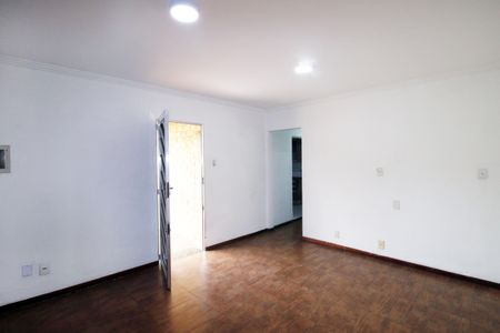 Sala de casa para alugar com 2 quartos, 100m² em Pavuna, Rio de Janeiro
