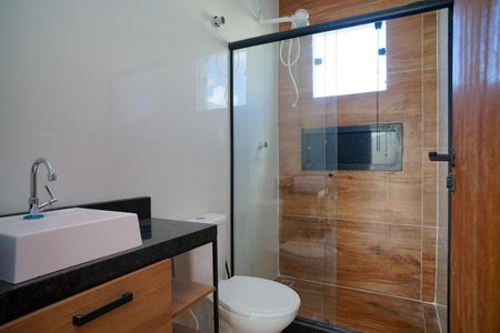 Casa para alugar com 80m², 2 quartos e sem vaga Casa para alugar com 80m², 2 quartos e sem vagaBanheiro Social