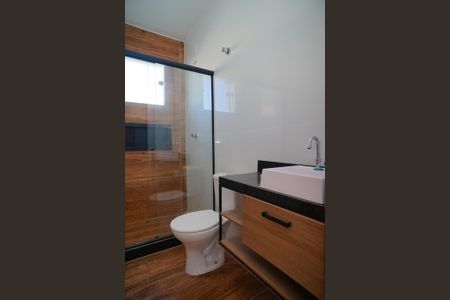 Casa para alugar com 80m², 2 quartos e sem vaga Casa para alugar com 80m², 2 quartos e sem vagaBanheiro do Quarto 2