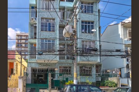 Apartamento à venda com 70m², 2 quartos e 1 vaga Apartamento à venda com 70m², 2 quartos e 1 vagaFachada e portaria