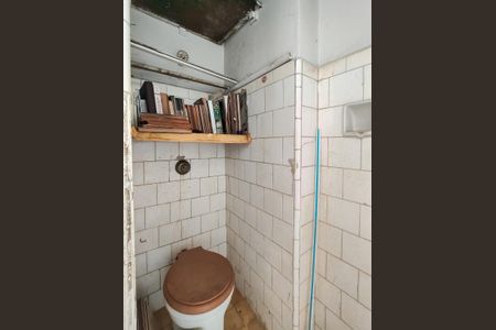 Apartamento à venda com 70m², 2 quartos e 1 vaga Apartamento à venda com 70m², 2 quartos e 1 vagaBanheiro de serviço