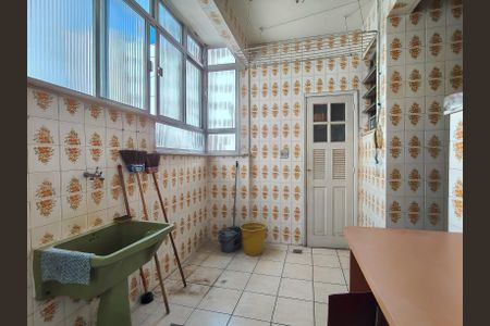 Apartamento à venda com 70m², 2 quartos e 1 vaga Apartamento à venda com 70m², 2 quartos e 1 vagaÁrea de Serviço