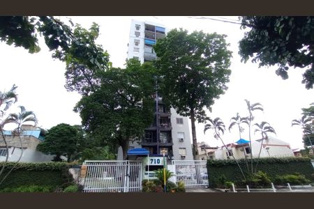 Apartamento para alugar com 57m², 2 quartos e 1 vaga Apartamento para alugar com 57m², 2 quartos e 1 vagaFachada