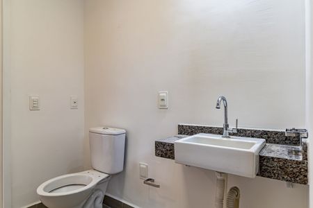 Banheiro de kitnet/studio para alugar com 1 quarto, 25m² em Vila Olímpia, São Paulo