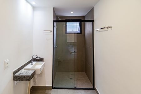 Banheiro de kitnet/studio para alugar com 1 quarto, 25m² em Vila Olímpia, São Paulo
