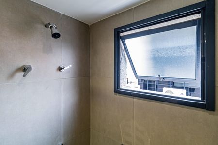 Banheiro de kitnet/studio para alugar com 1 quarto, 25m² em Vila Olímpia, São Paulo