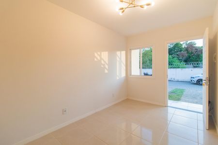 Sala de casa de condomínio para alugar com 2 quartos, 49m² em Hípica, Porto Alegre