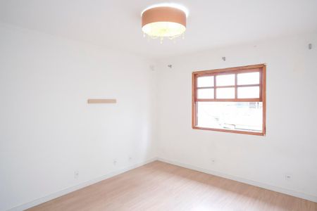 Suíte de casa para alugar com 3 quartos, 190m² em Vila Vivaldi, São Bernardo do Campo