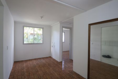 Sala de apartamento à venda com 2 quartos, 44m² em Estância Velha, Canoas
