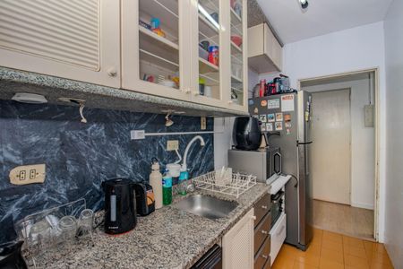 Apartamento à venda com 54m², 2 quartos e 1 vagaCozinha e Área de Serviço