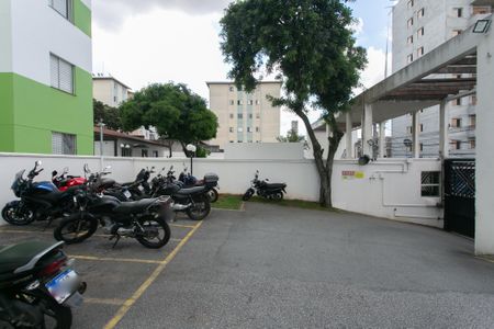 Apartamento para alugar com 42m², 2 quartos e 1 vaga Apartamento para alugar com 42m², 2 quartos e 1 vagaÁrea comum - Garagem