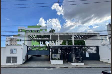 Apartamento para alugar com 42m², 2 quartos e 1 vaga Apartamento para alugar com 42m², 2 quartos e 1 vagaFachada