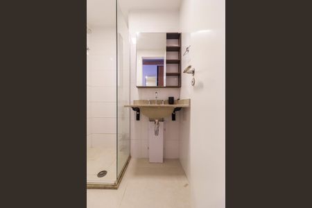Apartamento à venda com 58m², 1 quarto e 2 vagasSuíte - Banheiro