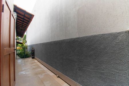 Casa à venda com 300m², 5 quartos e 2 vagas Casa à venda com 300m², 5 quartos e 2 vagasVista do Quarto 1