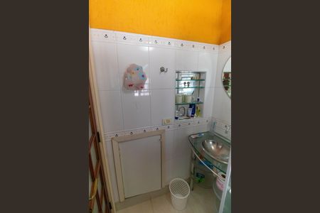 Casa à venda com 300m², 5 quartos e 2 vagas Casa à venda com 300m², 5 quartos e 2 vagasBanheiro da Suíte 2