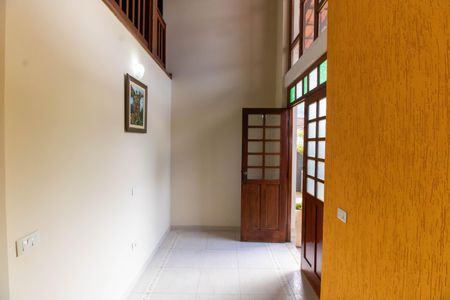 Hall de entrada de casa à venda com 5 quartos, 300m² em Piratininga, Niterói