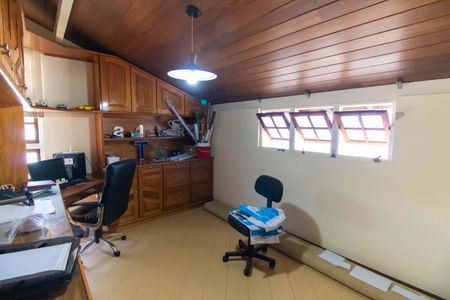 Casa à venda com 300m², 5 quartos e 2 vagas Casa à venda com 300m², 5 quartos e 2 vagasQuarto 3