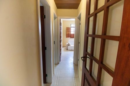 Corredor  de casa à venda com 5 quartos, 300m² em Piratininga, Niterói