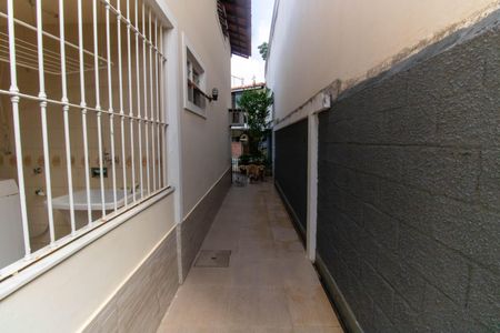 Casa à venda com 300m², 5 quartos e 2 vagas Casa à venda com 300m², 5 quartos e 2 vagasÁrea externa