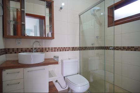 Casa para alugar com 180m², 3 quartos e 3 vagasBanheiro da Suíte