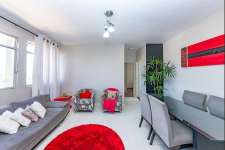 Apartamento à venda com 68m², 2 quartos e 1 vaga