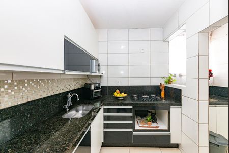Apartamento à venda com 68m², 2 quartos e 1 vaga