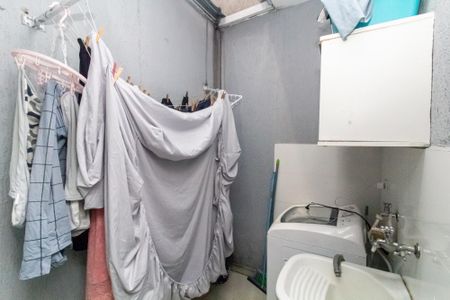 Casa para alugar com 72m², 2 quartos e 1 vagaÁrea de Serviço