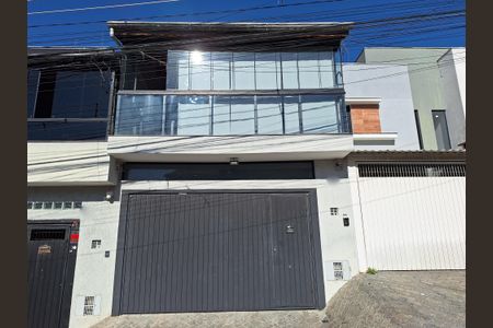 Casa para alugar com 72m², 2 quartos e 1 vagaFachada