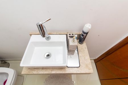 Casa para alugar com 72m², 2 quartos e 1 vagaLavabo