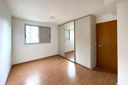 Apartamento à venda com 136m², 4 quartos e 3 vagas Apartamento à venda com 136m², 4 quartos e 3 vagasSuite 1