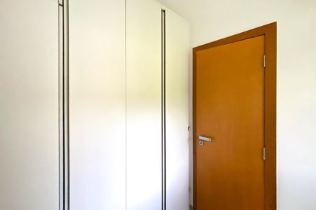 Apartamento à venda com 136m², 4 quartos e 3 vagas Apartamento à venda com 136m², 4 quartos e 3 vagasQuarto de Serviço