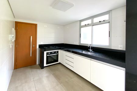 Apartamento à venda com 136m², 4 quartos e 3 vagas Apartamento à venda com 136m², 4 quartos e 3 vagasCozinha