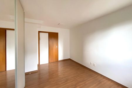 Apartamento à venda com 136m², 4 quartos e 3 vagas Apartamento à venda com 136m², 4 quartos e 3 vagasSuite 1