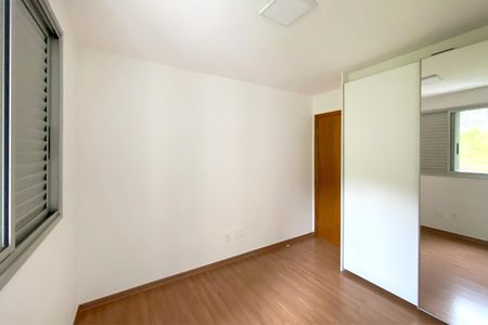 Apartamento à venda com 136m², 4 quartos e 3 vagas Apartamento à venda com 136m², 4 quartos e 3 vagasQuarto 3