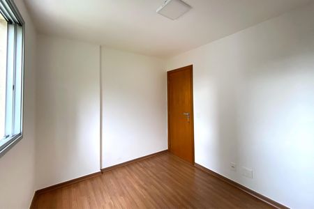 Apartamento à venda com 136m², 4 quartos e 3 vagas Apartamento à venda com 136m², 4 quartos e 3 vagasQuarto 4