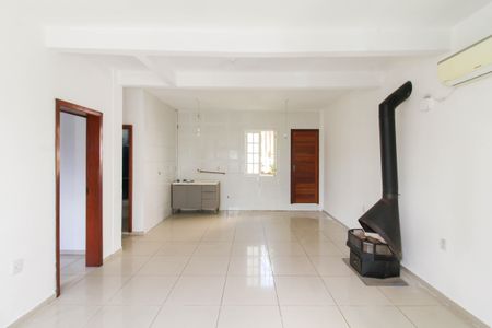 Casa à venda com 300m², 2 quartos e sem vagaSala