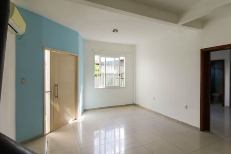 Sala de casa à venda com 2 quartos, 300m² em Centro, Canoas
