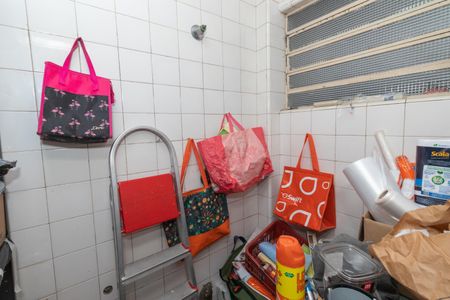 Casa à venda com 331m², 5 quartos e 4 vagasDespensa