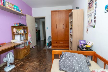 Casa à venda com 331m², 5 quartos e 4 vagasQuarto 2