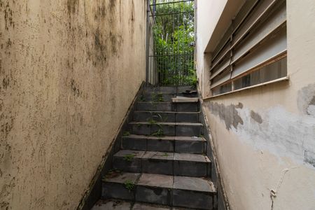 Casa à venda com 331m², 5 quartos e 4 vagasCorredor Lateral