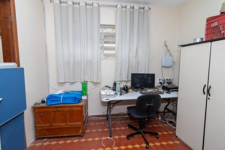 Casa à venda com 331m², 5 quartos e 4 vagasQuarto do Subsolo