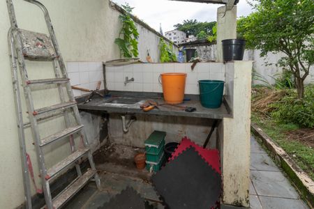 Casa à venda com 331m², 5 quartos e 4 vagasQuintal do Fundos