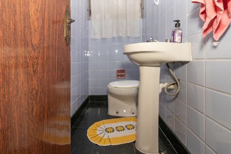 Casa à venda com 331m², 5 quartos e 4 vagasLavabo