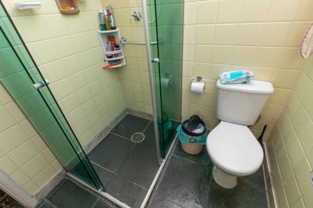 Casa à venda com 331m², 5 quartos e 4 vagasBanheiro 1