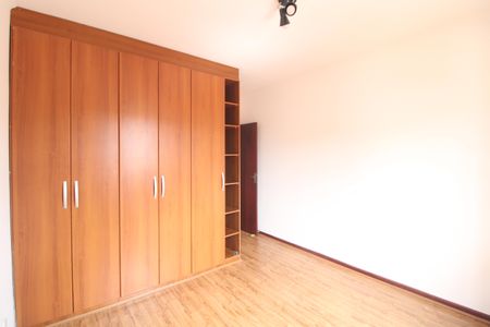 Casa à venda com 168m², 3 quartos e 2 vagasQuarto 2