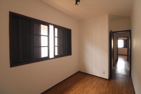Casa à venda com 168m², 3 quartos e 2 vagasQuarto 1