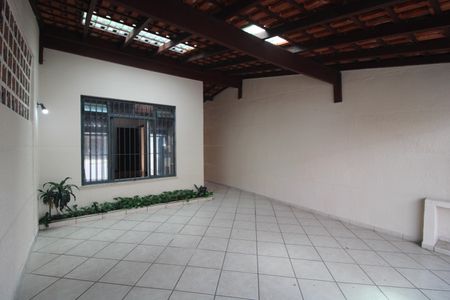 Casa à venda com 168m², 3 quartos e 2 vagasGaragem