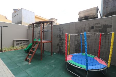 Apartamento à venda com 42m², 2 quartos e sem vagaÁrea comum - Playground